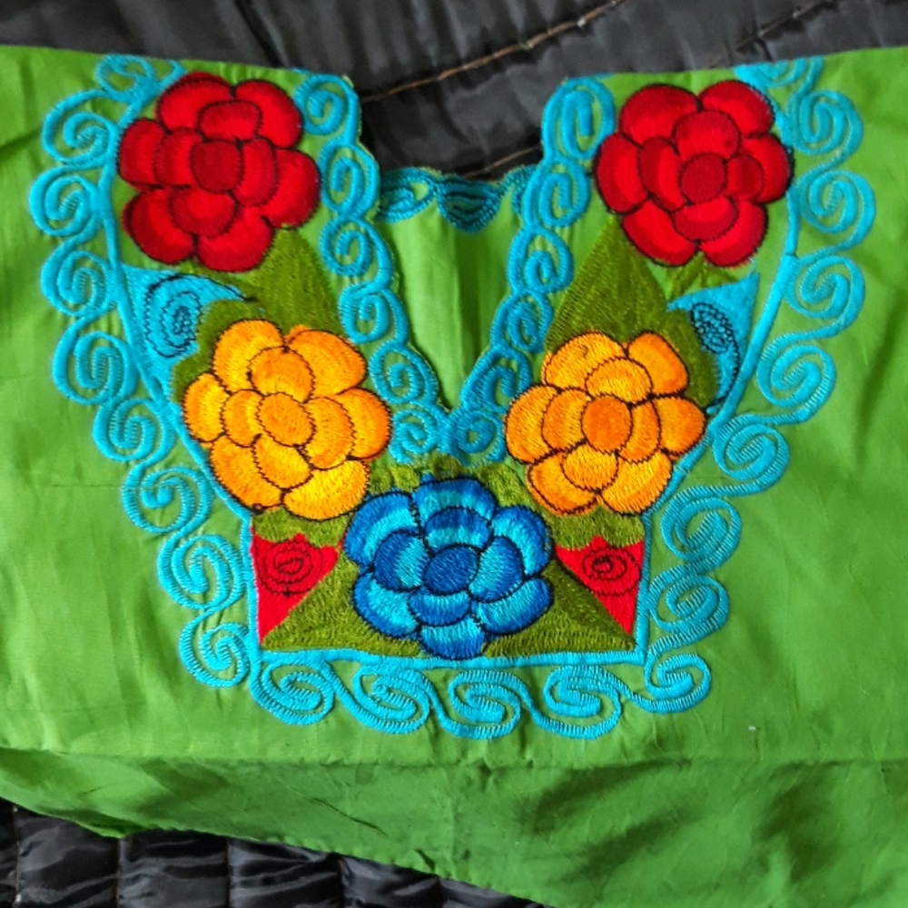 Embroidered Mexican Cotton Blouse - Picture 6 of 6